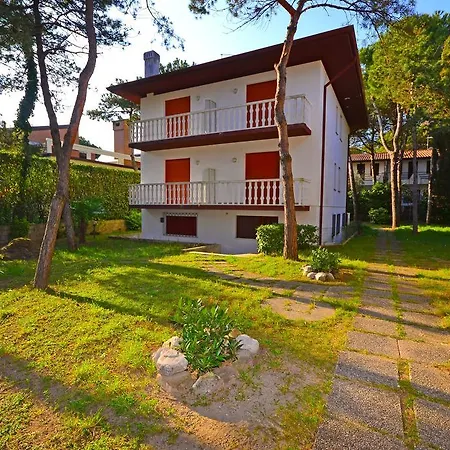 Rosy Apartment